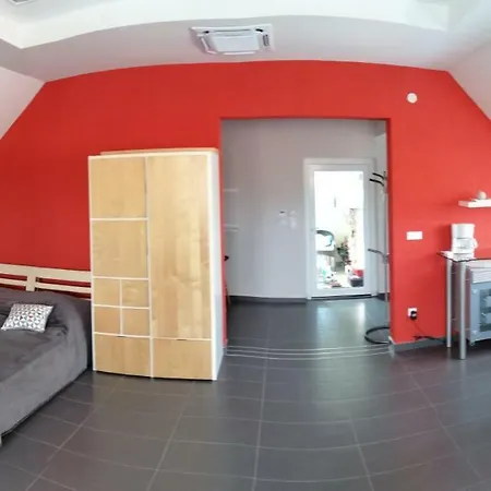 Szepsegpatika 아파트 *